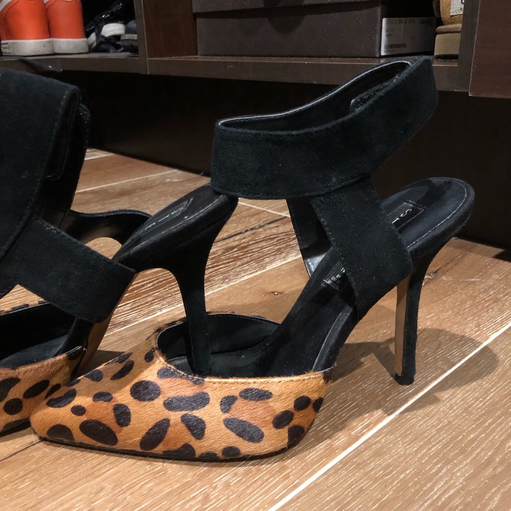 Steven by Steve Madden leopard/black heels SZ 7.5